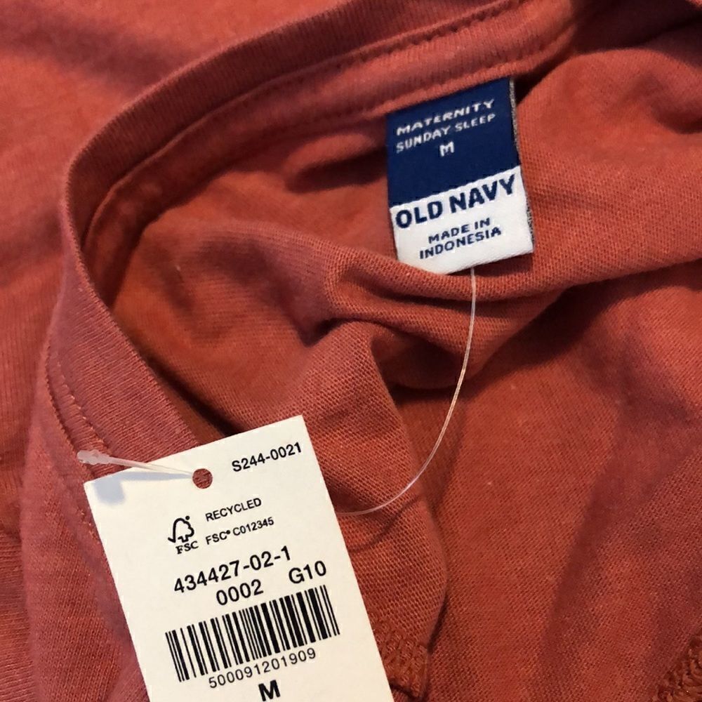 Old Navy Maternity Sunday Sleep top size M recycled material - Picture 7 of 7